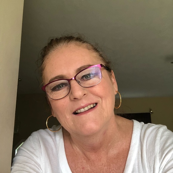 Meet your Posher, Penny - Picture 3 of 4